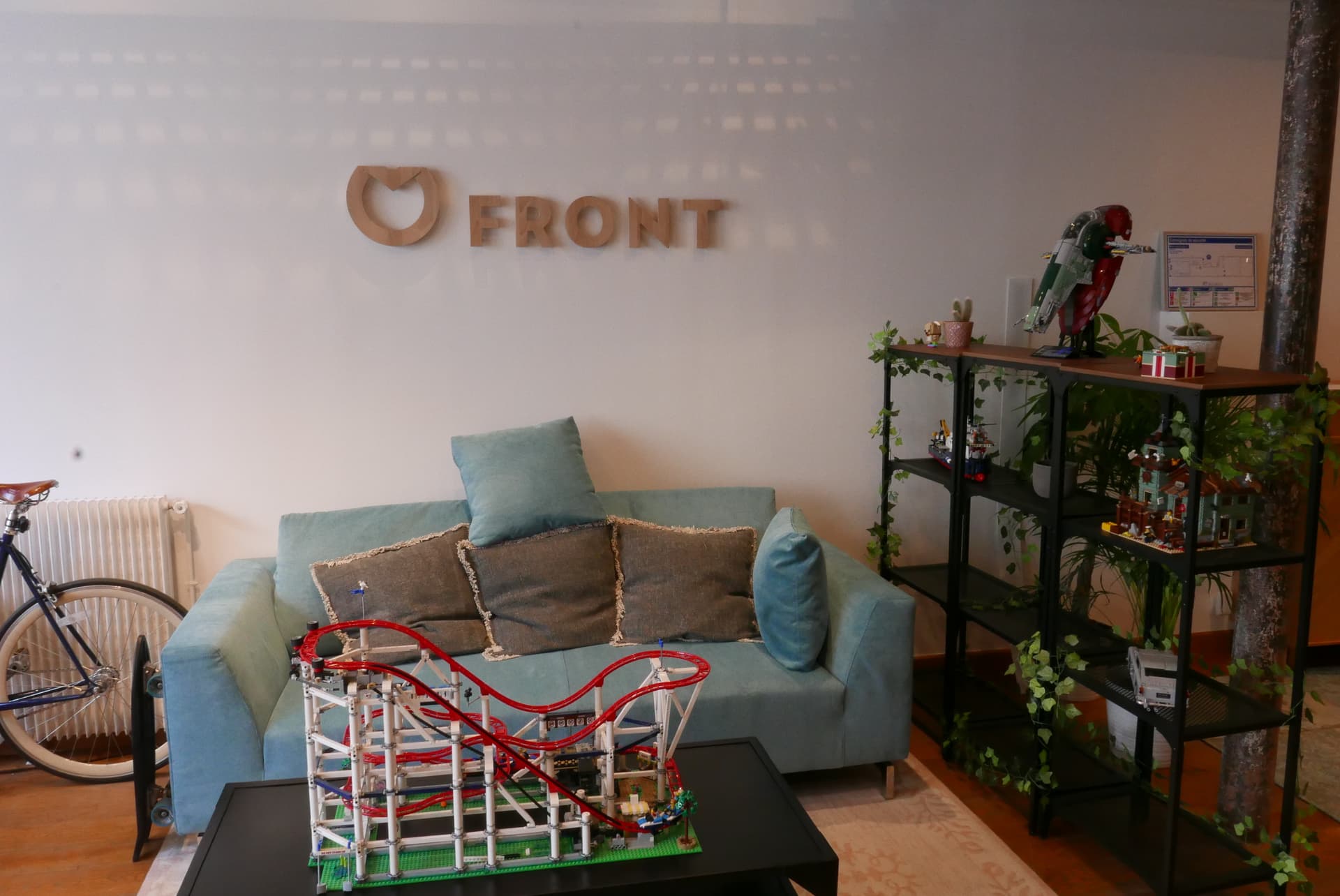 Our European headquarters: Growing the Front engineering team in Paris